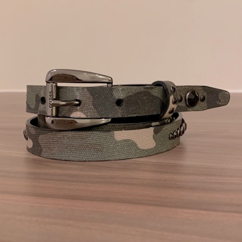 Guess size L thin camouflage belt